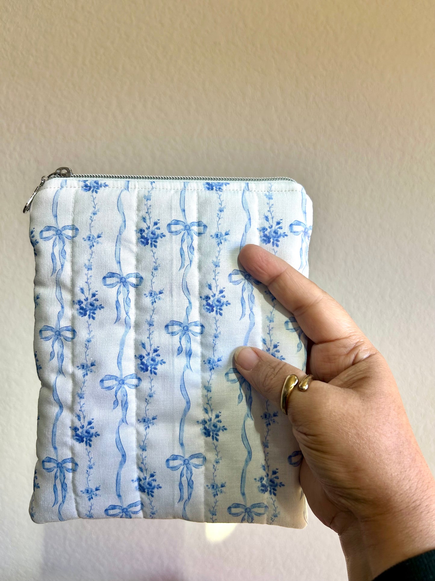 Blue Bows Kindle Sleeve