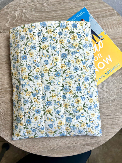 Heirloom Floral Book Sleeve