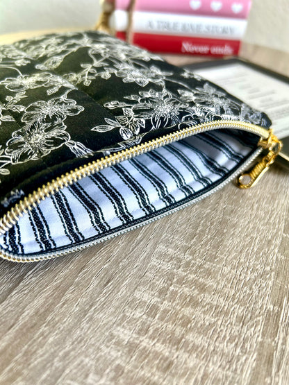 Black and White Kindle Sleeve
