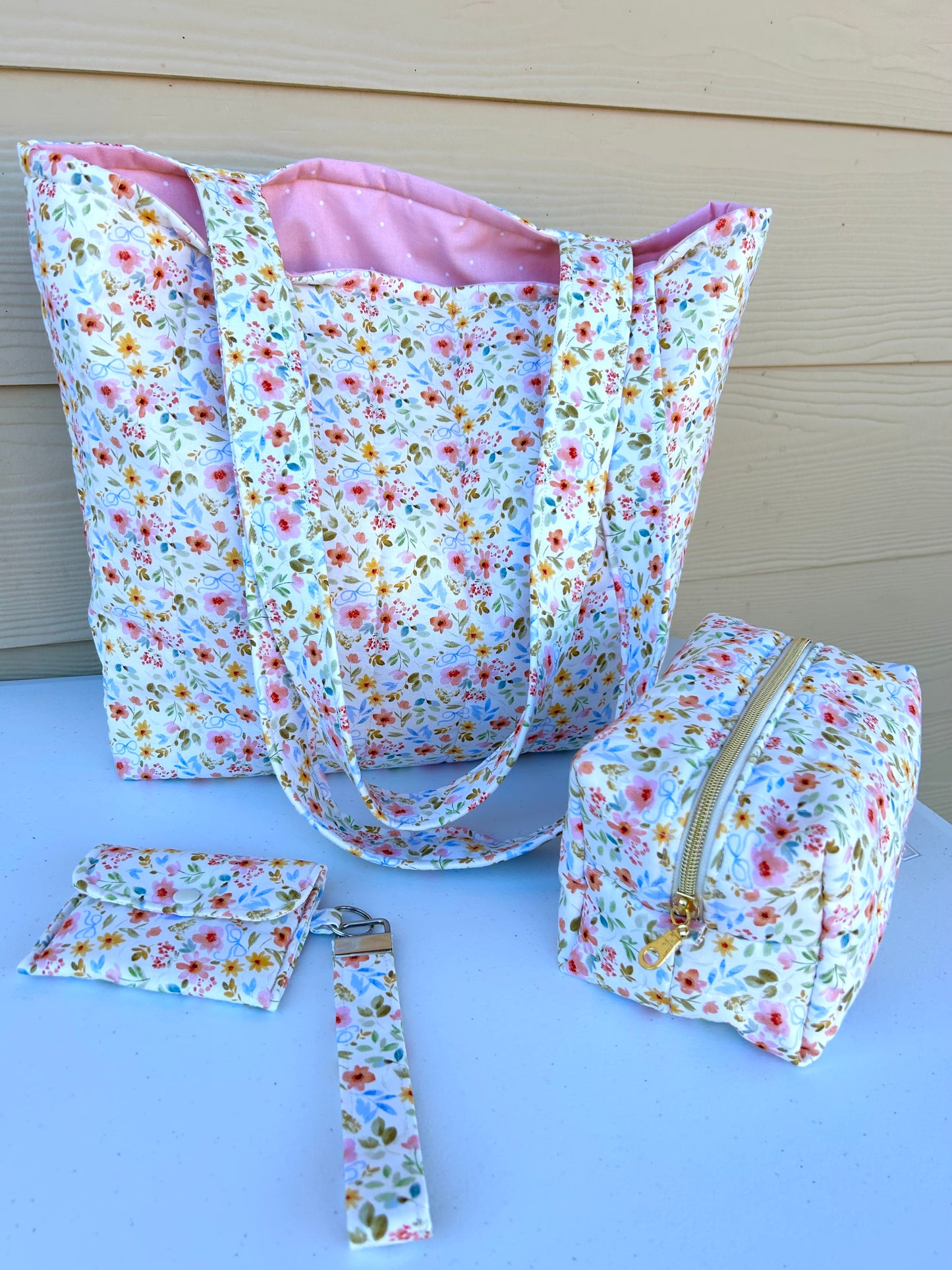 Tote Bag/Makeup bag/Wristlet Wallet Bundle