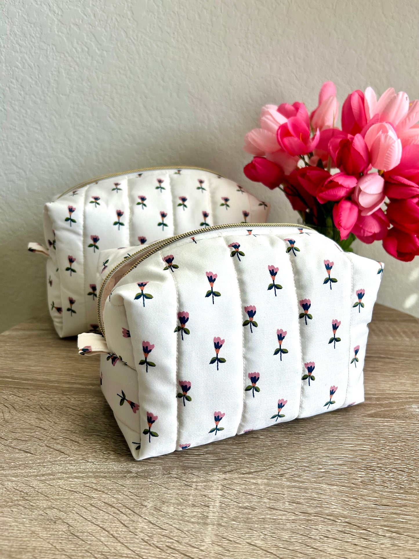 Petite Tulip Makeup Bag