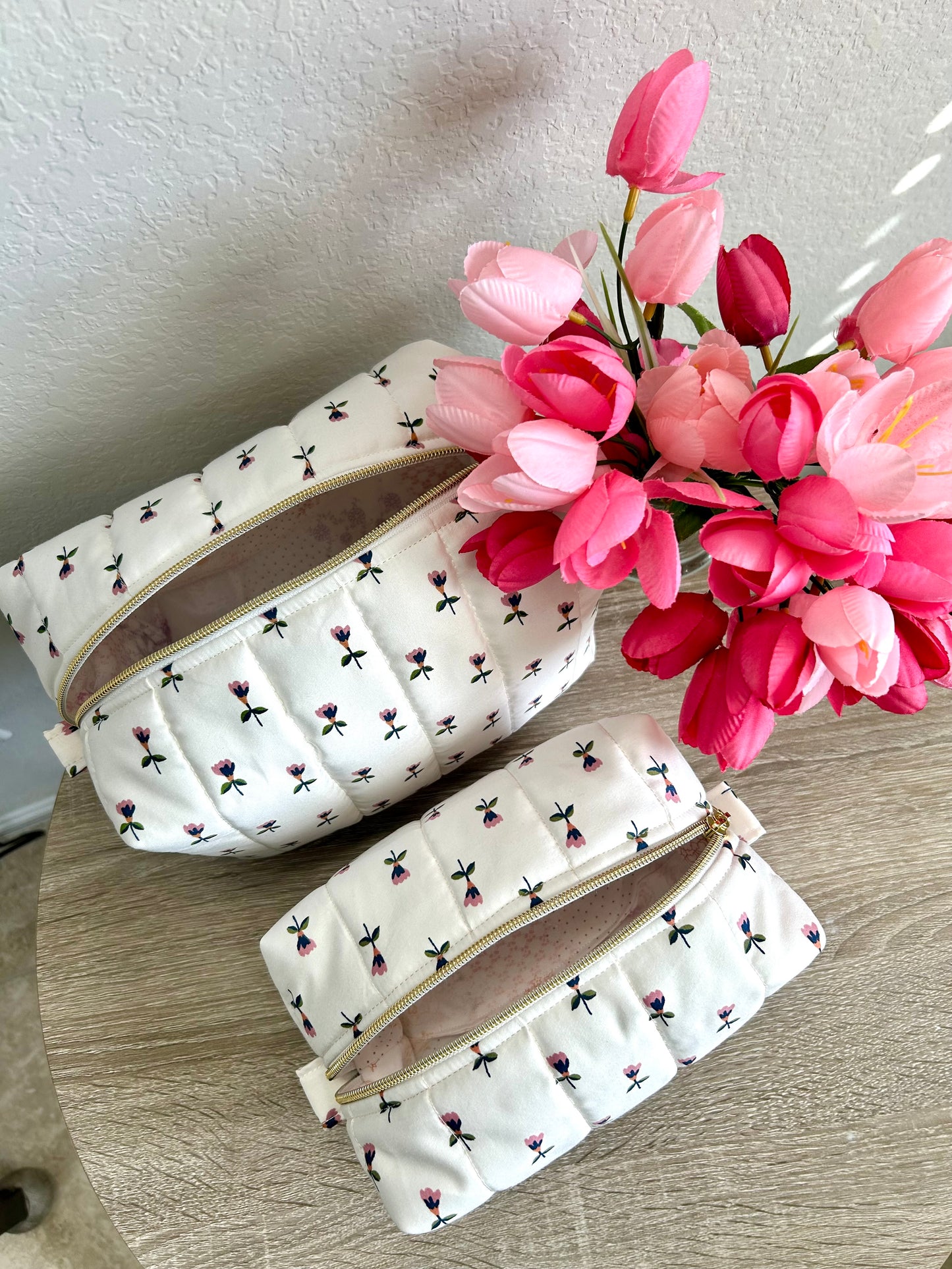 Petite Tulip Makeup Bag