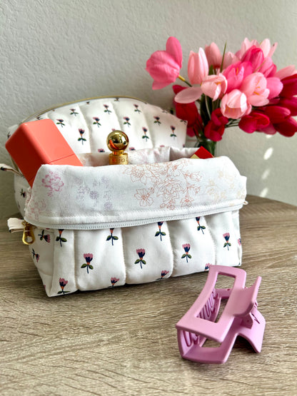 Petite Tulip Makeup Bag