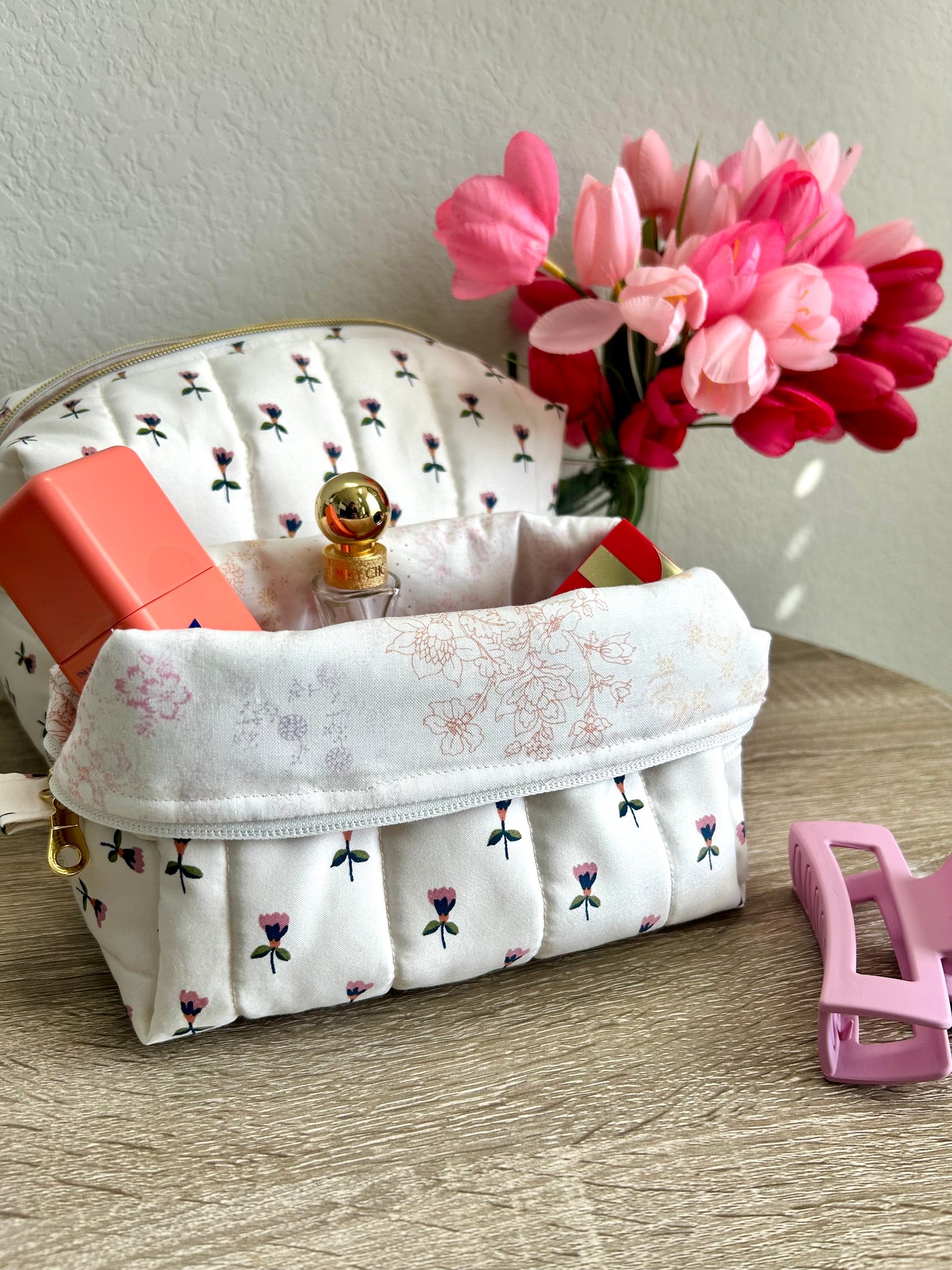Petite Tulip Makeup Bag